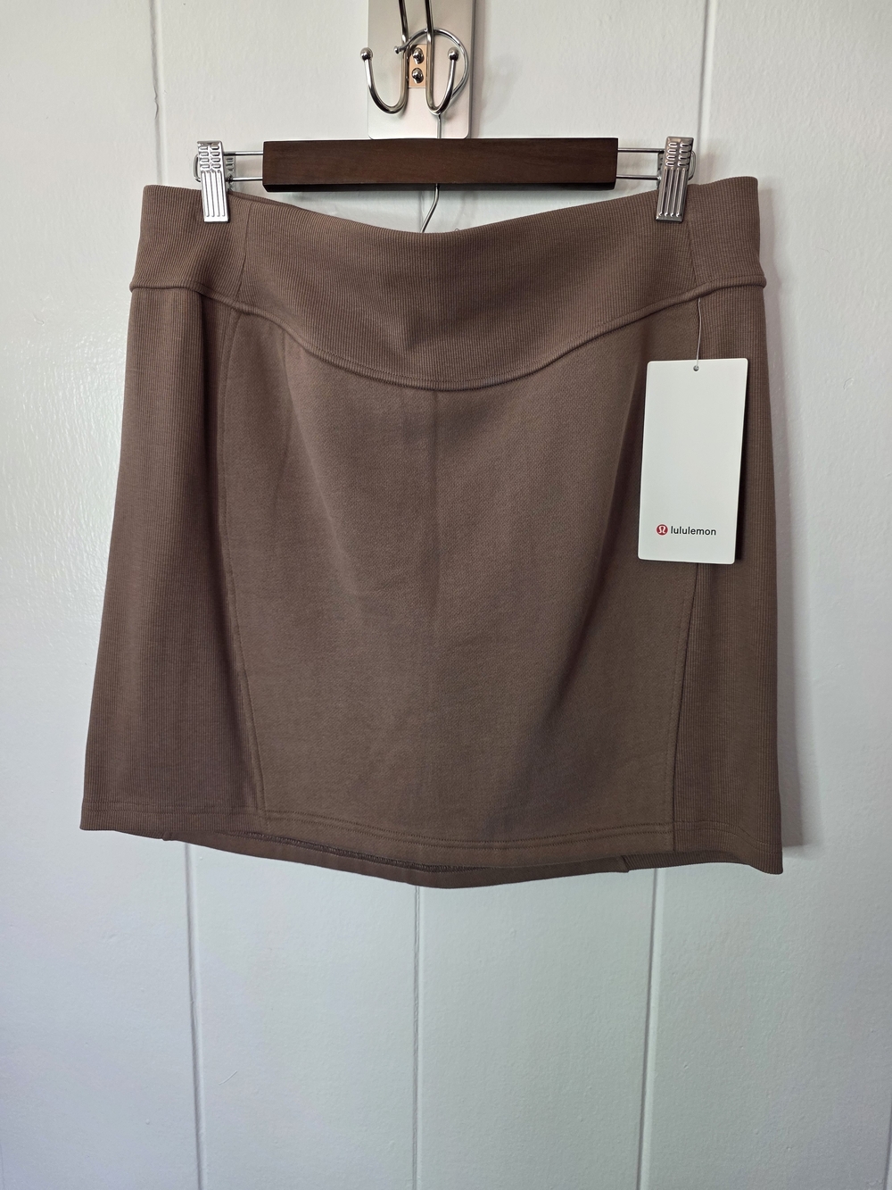 Lululemon Scuba HR Mini Skirt Size XL NWT